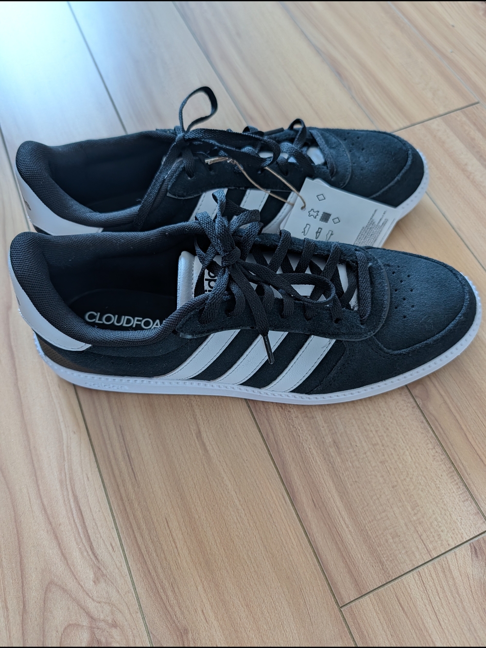 Adidas Breaknet Sleek | Black and White Low-Top Sneakers | Size 10 NWT